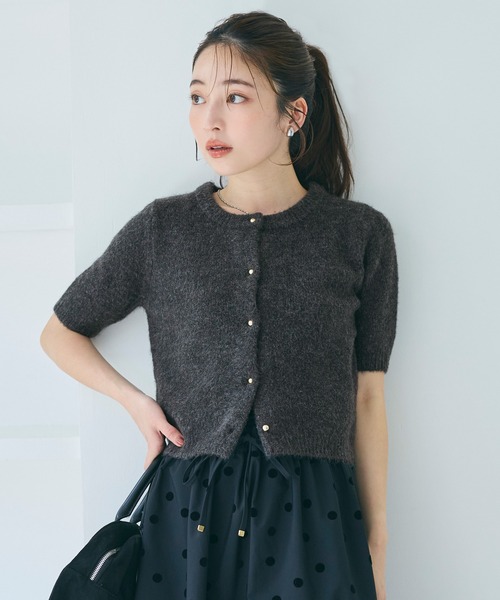 coca(coca)(コカ)の「ゴールドボタン半袖ニットカーディガン(カーディガン/ボレロ・レディース・ライトピンク/ライトベージュ/ネイビー/チャコール・S/M/L)」の7枚目の写真