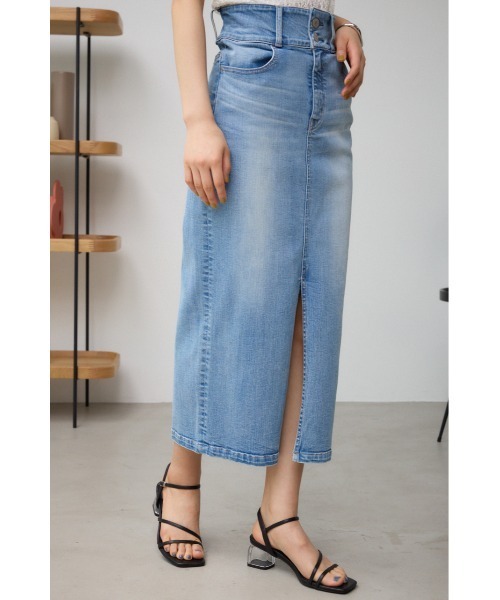 AZUL by moussy（アズールバイマウジー）の「AZUL DENIM ハイウエストスカート（デニムスカート・レディース・ライトブルー・X-SMALL/LARGE/SMALL/MEDIUM）」の2枚目の写真