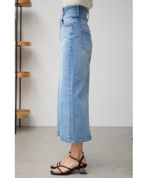 AZUL by moussy（アズールバイマウジー）の「AZUL DENIM ハイウエストスカート（デニムスカート・レディース・ライトブルー・X-SMALL/LARGE/SMALL/MEDIUM）」の6枚目の写真