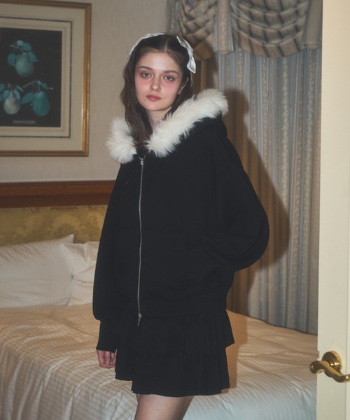 Lovilyn(ラヴィリン)の「【初回即完】ファーフードもちっとボリュームパーカー(パーカー・レディース・グレー系その他/ブラック/ホワイト系その他/ホワイト/グレー/ブラック系その他・FREE)」の22枚目の写真