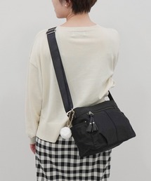 Kanana Project（カナナプロジェクト）の「タッセル-e ショルダーバッグ 横 68872（ショルダーバッグ）」