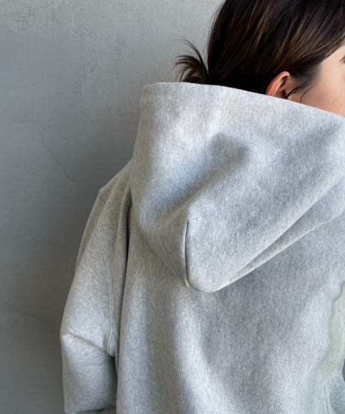 Champion（チャンピオン）の「[Champion/チャンピオン] リバースウィーブ カレッジロゴプリントスウェットパーカー（パーカー・レディース・グレー/ブラック/オートミール/ネイビー・XXL/XL/L）」の17枚目の写真