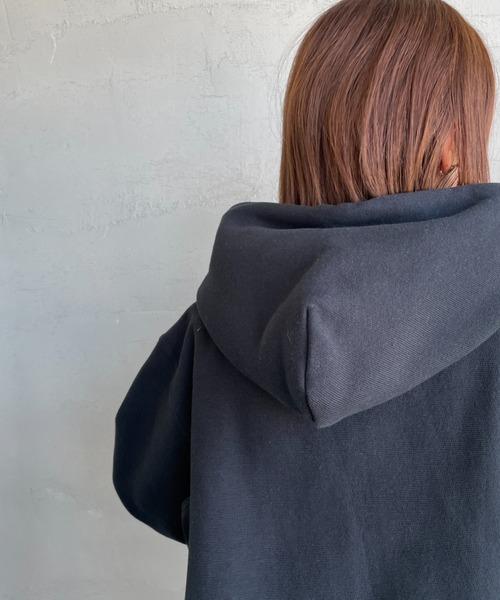 Champion（チャンピオン）の「[Champion/チャンピオン] リバースウィーブ カレッジロゴプリントスウェットパーカー（パーカー・レディース・グレー/ブラック/オートミール/ネイビー・XXL/XL/L）」の6枚目の写真