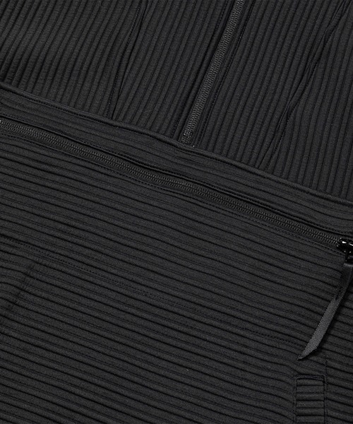 meanswhile(ミーンズワイル)の「Uneven Fabric Anorak Park(パーカー・メンズ・オフホワイト/ブラック・1(S))」の6枚目の写真