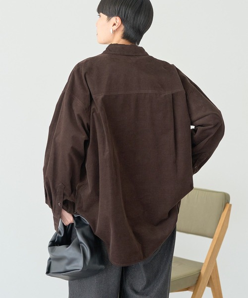 AMERICAN HOLIC（アメリカンホリック）の「Wポケットコーデュロイシャツ（シャツ/ブラウス・レディース・ダークブラウン/アイボリー/ブルー/グレイッシュベージュ/ライラック・M/L）」の14枚目の写真