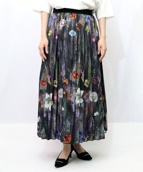 iS ScoLar（イズスカラー）の「553213：パリ・アート柄 リバーシブルプリーツスカート（スカート・レディース・ネイビー/ブラウン/ブラック・M）」の16枚目の写真