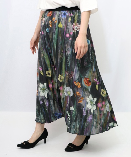 iS ScoLar（イズスカラー）の「553213：パリ・アート柄 リバーシブルプリーツスカート（スカート・レディース・ネイビー/ブラウン/ブラック・M）」の17枚目の写真