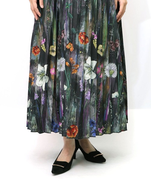 553213：パリ・アート柄 リバーシブルプリーツスカート（スカート  