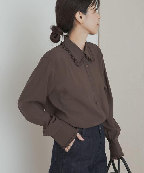 URBAN RESEARCH DOORS（アーバンリサーチドアーズ）の「フリルカラーブラウス（シャツ/ブラウス・レディース・ブラック/オフホワイト/ブラウン・MEDIUM）」の16枚目の写真