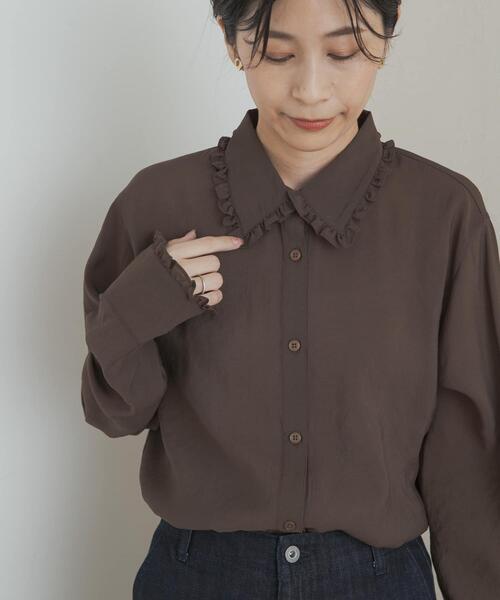 URBAN RESEARCH DOORS（アーバンリサーチドアーズ）の「フリルカラーブラウス（シャツ/ブラウス・レディース・ブラック/オフホワイト/ブラウン・MEDIUM）」の22枚目の写真