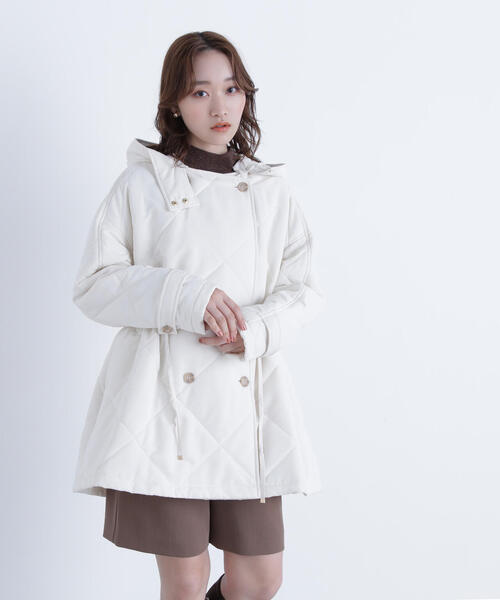 NATURAL BEAUTY BASIC（ナチュラルビューティーベーシック）の「◇2wayダイヤキルティングブルゾン（ブルゾン・レディース・オフホワイト/ブラック・SMALL/MEDIUM）」の22枚目の写真