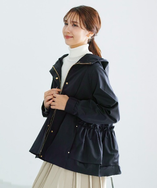 Emilyan（エミリアン）の「【Nano-Tex加工】クリアツイル・ティアードフリルパーカー（その他アウター・レディース・ネイビー/キャメル・M）」の2枚目の写真