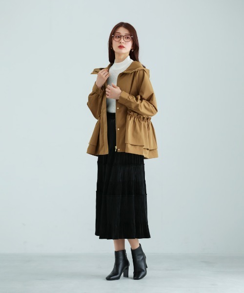 Emilyan（エミリアン）の「【Nano-Tex加工】クリアツイル・ティアードフリルパーカー（その他アウター・レディース・ネイビー/キャメル・M）」の4枚目の写真