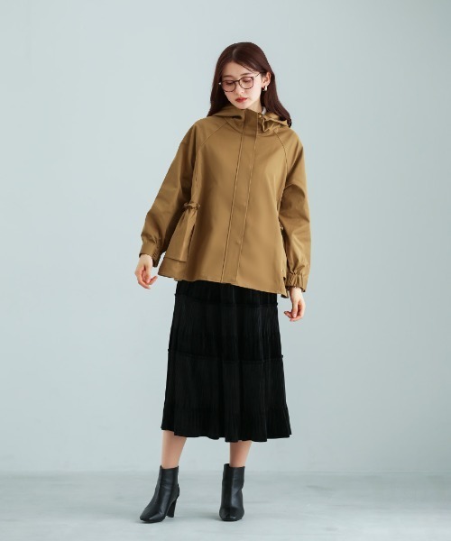 Emilyan（エミリアン）の「【Nano-Tex加工】クリアツイル・ティアードフリルパーカー（その他アウター・レディース・ネイビー/キャメル・M）」の6枚目の写真