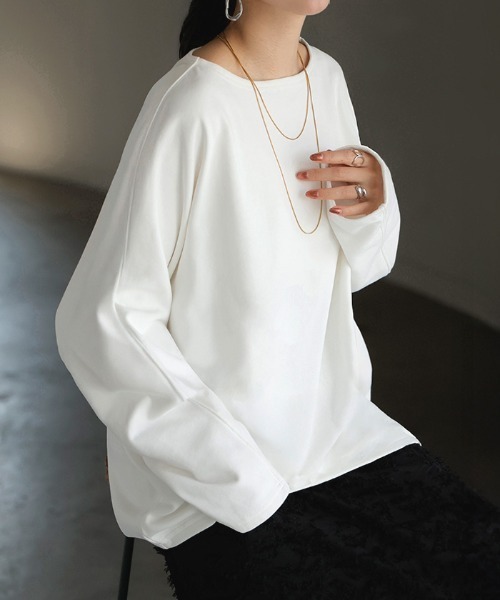 HUG.U(ハグユー)の「華奢見えきれいめロンT(Tシャツ/カットソー・レディース・ブラック/ライトブルー/ライトグレー/ライトオリーブ/レッド/ホワイト/ベージュ/ダークグレー/ネイビー・FREE)」の1枚目の写真