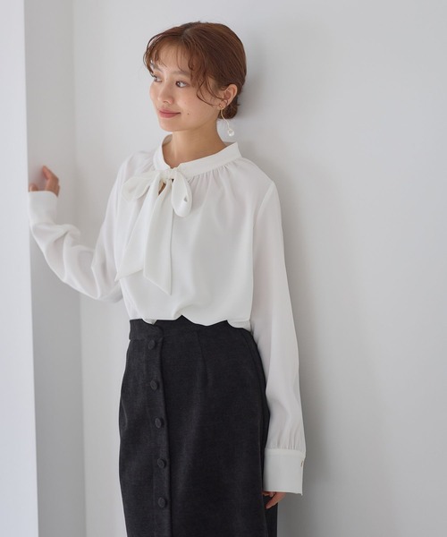 Andemiu（アンデミュウ）の「ボウタイブラウス長袖603830（シャツ/ブラウス・レディース・ブルー/オフホワイト・FREE）」の16枚目の写真