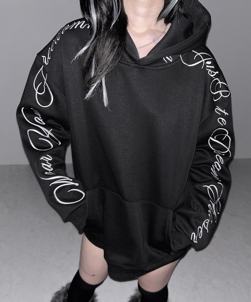 me+em select（ミームセレクト）の「【 ２color 】レタリングロゴ刺繍オーバースウェットパーカー ／lettering logo embroidery over sweat hoodie（パーカー・レディース・ブラック/グレー・FREE）」の20枚目の写真