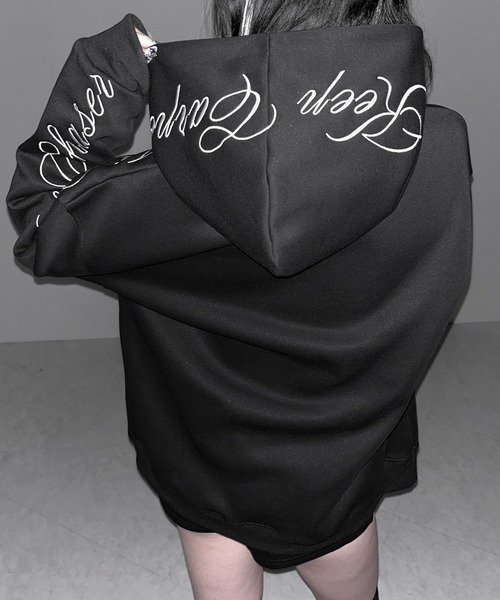 me+em select（ミームセレクト）の「【 ２color 】レタリングロゴ刺繍オーバースウェットパーカー ／lettering logo embroidery over sweat hoodie（パーカー・レディース・ブラック/グレー・FREE）」の21枚目の写真