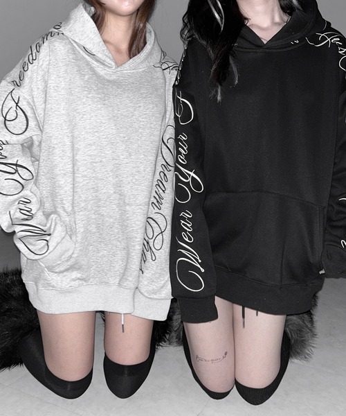 me+em select（ミームセレクト）の「【 ２color 】レタリングロゴ刺繍オーバースウェットパーカー ／lettering logo embroidery over sweat hoodie（パーカー・レディース・ブラック/グレー・FREE）」の8枚目の写真
