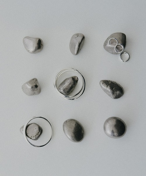 Nothing And Others（ナッシングアンドアザーズ）の「「Nothing And Others/ナッシングアンドアザーズ」Multifaceted Ring Set（リング・レディース・マルチ/シルバー・FREE）」の3枚目の写真