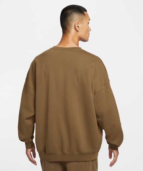 NIKE（ナイキ）の「Nike スポーツウェア クラブ メンズ オーバーサイズド フレンチテリー クルーネック スウェットシャツ / Nike Sportswear Club Men's Oversized French Terry Crew-neck Sweatshirt IM9355-235 Mosswood Brown（スウェット・メンズ・ブラウン系その他2・M/L/2XL/XL/S）」の7枚目の写真
