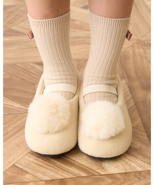 Lycee mine（リセマイン）の「ファー梵天付きバレエシューズ（バレエシューズ・キッズ・アイボリー/ブラック・L/SS/S/M）」の8枚目の写真