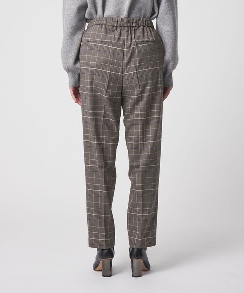 A DAY IN THE LIFE UNITED ARROWS(アデイインザライフユナイテッドアローズ)の「裏起毛 タックイージー テーパードパンツ ‐ウォッシャブル‐<A DAY IN THE LIFE>(スラックス・レディース・ナチュラル/ダークグレー/その他2/ネイビー・M/S)」の18枚目の写真