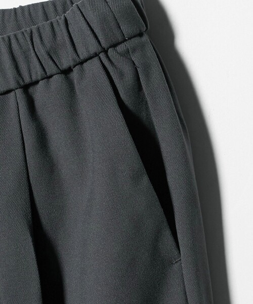 A DAY IN THE LIFE UNITED ARROWS(アデイインザライフユナイテッドアローズ)の「裏起毛 タックイージー テーパードパンツ ‐ウォッシャブル‐<A DAY IN THE LIFE>(スラックス・レディース・ナチュラル/ダークグレー/その他2/ネイビー・M/S)」の22枚目の写真