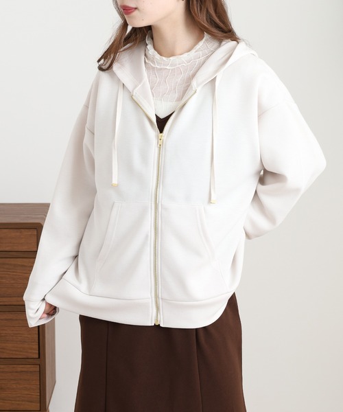 OMNES（オムネス）の「ソフトダンボールニットジップパーカー（パーカー・レディース・アイボリー/ピンク/チャコール/モカ/グレー・L/M）」の6枚目の写真