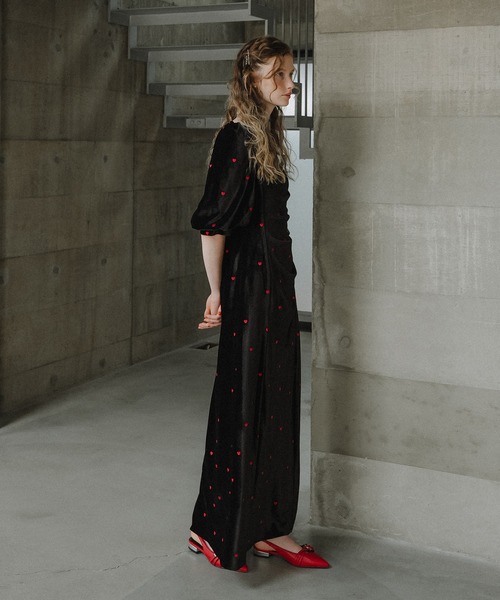 et.UNiVER（エトユニベール）の「Sweetheart velour dress（ドレス