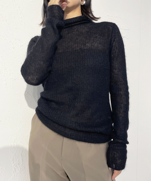 IENA LA BOUCLE(イエナラブークル)の「IENA LA BOUCLE MohairMixTURTLE(ニット/セーター・レディース・ブラック/チャコールグレー/パープル・FREE)」の2枚目の写真