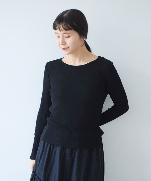 yuni(ユニ )の「△washable super120/W crewneck プルオーバー(Tシャツ/カットソー・レディース・ホワイト/ブラック・FREE)」の3枚目の写真