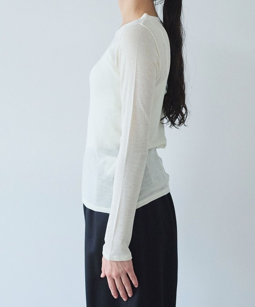 yuni(ユニ )の「△washable super120/W crewneck プルオーバー(Tシャツ/カットソー・レディース・ホワイト/ブラック・FREE)」の9枚目の写真