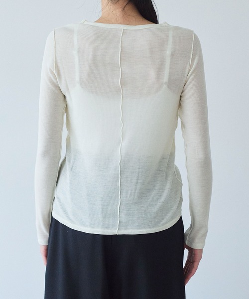 yuni(ユニ )の「△washable super120/W crewneck プルオーバー(Tシャツ/カットソー・レディース・ホワイト/ブラック・FREE)」の10枚目の写真