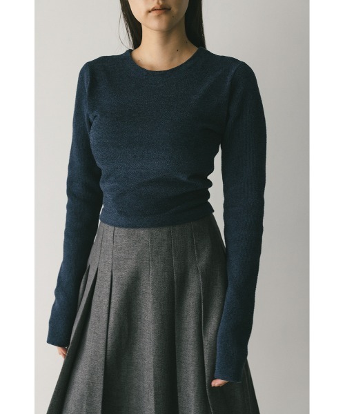 STYLEMIXER(スタイルミキサー)の「バックオープンベロアショートニット(ニット/セーター・レディース・ブラック/キャメル/ネイビー・FREE)」の2枚目の写真