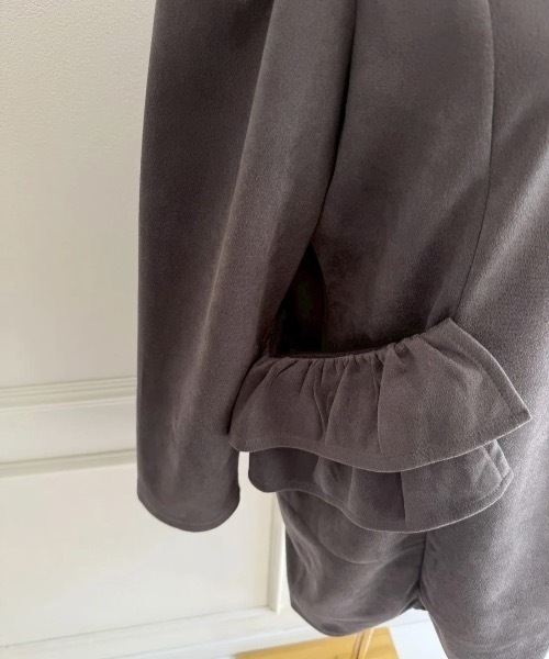 M y u(ミュー)の「BIG FRILL Pocket One-piece/ミニ丈(ワンピース・レディース・ブラック/グレー・FREE)」の7枚目の写真