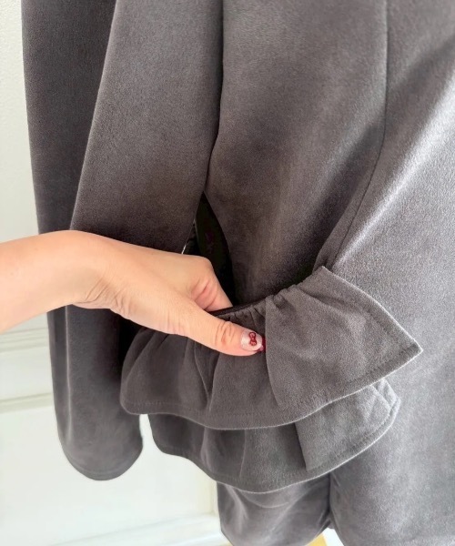 M y u(ミュー)の「BIG FRILL Pocket One-piece/ミニ丈(ワンピース・レディース・ブラック/グレー・FREE)」の8枚目の写真