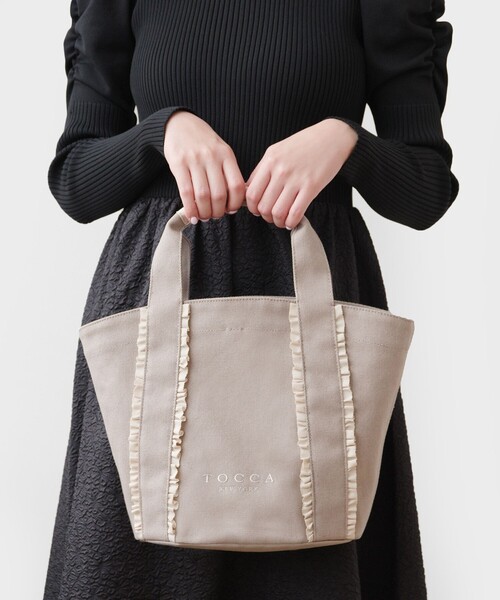 TOCCA(トッカ)の「TRILL TRIM CANVASTOTE キャンバストートバッグ(トートバッグ・レディース・ベージュ系/ブラック系/ブラック系5/アイボリー系・F)」の16枚目の写真