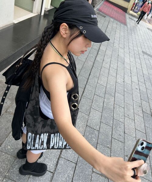 BLACKPURPLE（ブラックパープル）の「デュースロングハンドルバッグ Deux-Eyelet Long Handle Bag_Khaki（メッセンジャーバッグ・レディース・カーキ・FREE）」の10枚目の写真