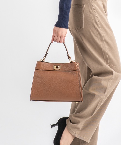 GIANNI NOTARO（ジャンニノターロ）の「【GIANNI NOTARO 】ハンドバッグ　ショルダーバッグ　本革（ショルダーバッグ・レディース・ベージュ系その他/ブラウン/ベージュ/ブラック/アイボリー・FREE）」の3枚目の写真