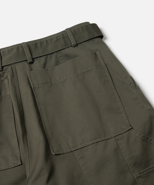 FRIZMWORKS(フリズムワークス)の「CHINO BELTED WORK BERMUDA SHORTS _ MUD(その他パンツ・メンズ・その他・MEDIUM/LARGE/X-LARGE)」の6枚目の写真