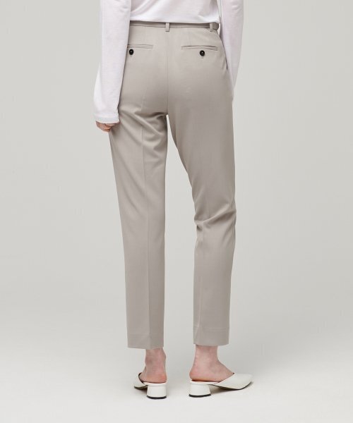 MUSINSA STANDARD WOMAN（ムシンサスタンダードウーマン）の「ウィメンズスリムストレートヒドゥンバンディングスラックス[ライトベージュ]（スラックス・レディース・その他・30/31/24/25/26/27/28/29）」の10枚目の写真