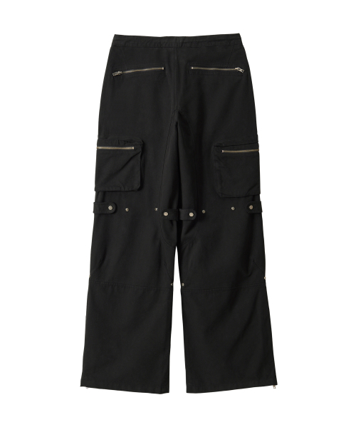 WOOALONG(ウアロン)の「Lowrise Washed Curve Cargo Pants - BLACK(その他パンツ・レディース・ブラック・LARGE/SMALL/MEDIUM)」の7枚目の写真
