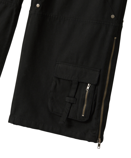 WOOALONG(ウアロン)の「Lowrise Washed Curve Cargo Pants - BLACK(その他パンツ・レディース・ブラック・LARGE/SMALL/MEDIUM)」の2枚目の写真