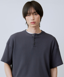 LEIRE（ルアール）の「Waffle Henley Neck Short Sleeve T-Shirt [Navy]（Tシャツ/カットソー）」