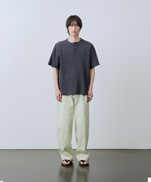 LEIRE（ルアール）の「ワッフルヘンリーネック半袖Tシャツ[ネイビー]（Tシャツ/カットソー・メンズ・その他・MEDIUM/LARGE/X-LARGE）」の4枚目の写真