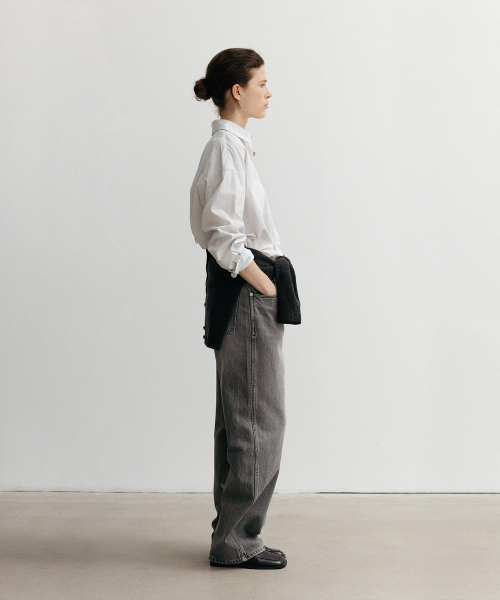 BLANKROOM HER(ブランクルームウーマン)の「ストレートデニムパンツ_ウォッシュグレー(デニムパンツ・レディース・その他・0)」の4枚目の写真