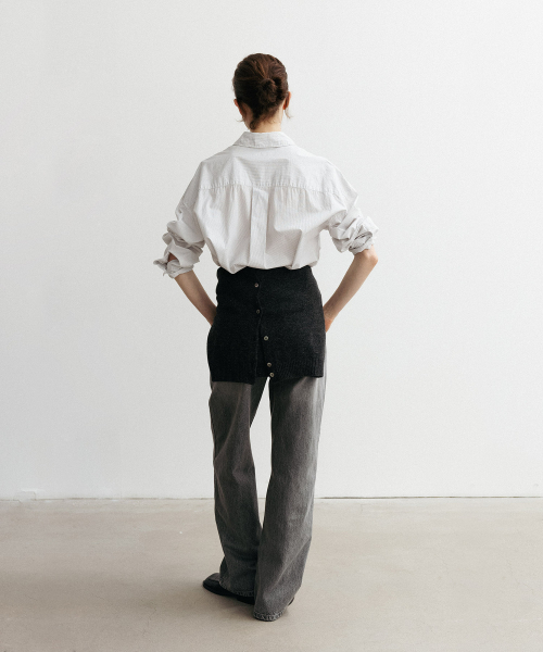 BLANKROOM HER(ブランクルームウーマン)の「ストレートデニムパンツ_ウォッシュグレー(デニムパンツ・レディース・その他・0)」の5枚目の写真