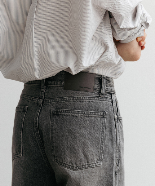 BLANKROOM HER(ブランクルームウーマン)の「ストレートデニムパンツ_ウォッシュグレー(デニムパンツ・レディース・その他・0)」の6枚目の写真
