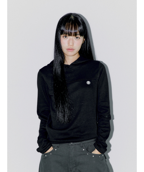 OAFISH(オアフィッシュ)の「CUTTING LOGO LABEL HOODIE, BLACK(パーカー・レディース・その他・FREE)」の3枚目の写真